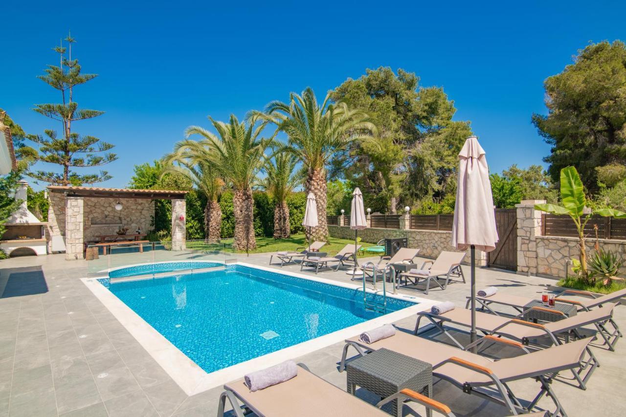 Luxury Villa Vanato & Pool Koukounaria Luaran gambar