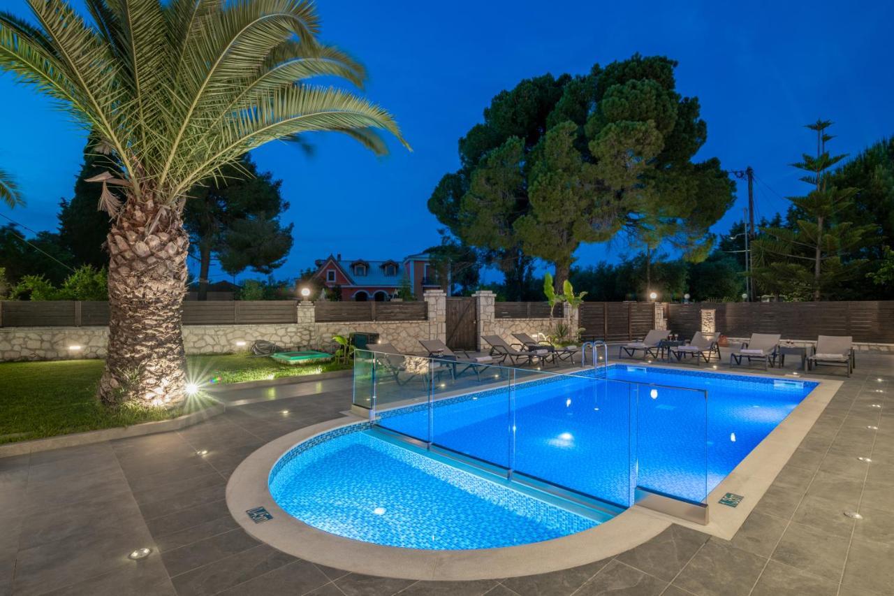 Luxury Villa Vanato & Pool Koukounaria Luaran gambar