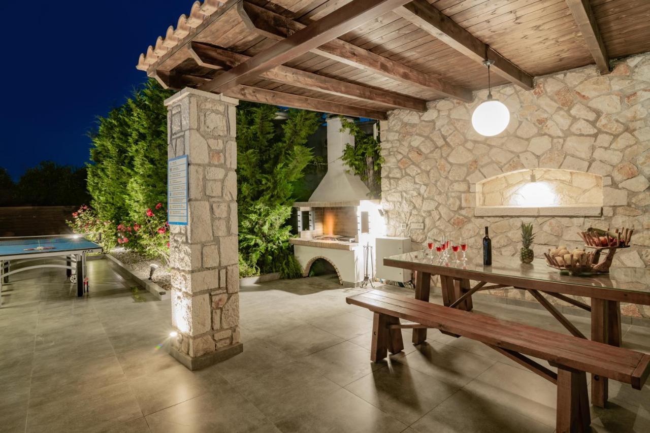 Luxury Villa Vanato & Pool Koukounaria Luaran gambar